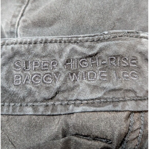 American Eagle Size 8 Short Super High-Rise Baggy Wide Leg Cargo Stretch Pants - Picture 8 of 11
